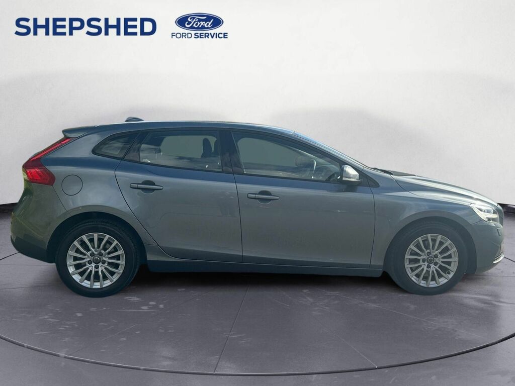 Volvo V40 2.0 T2 Momentum Nav Plus Euro 6 Ss SL17YVO Grey #2