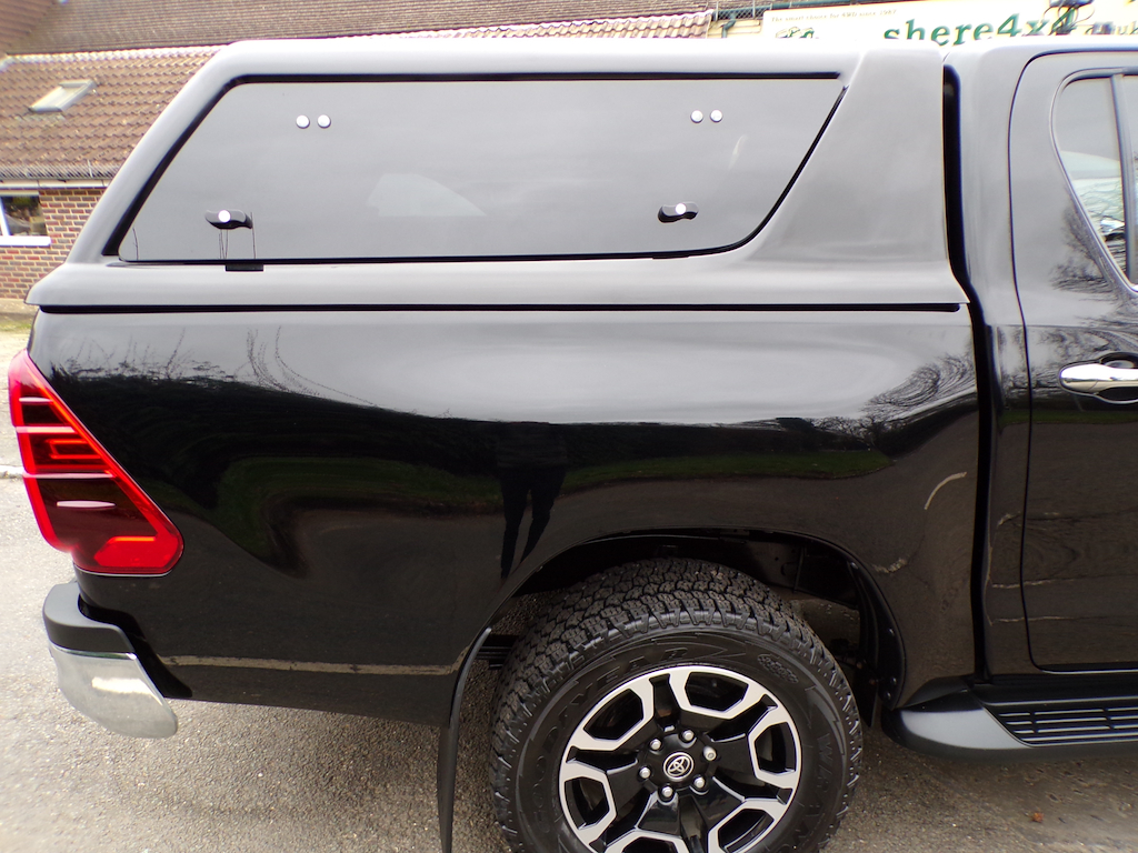 Toyota HILUX 2.4 D-4d Invincible Pickup Double Cab A CF72ZKW Black #5