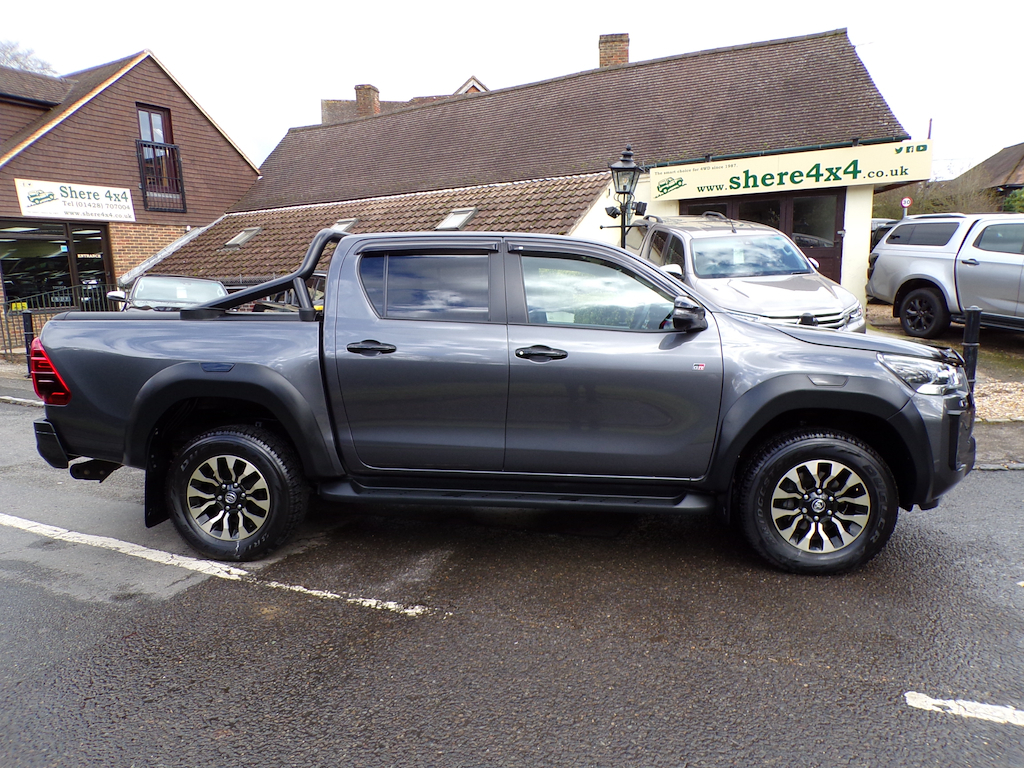 Toyota HILUX 2.8 D-4d Gr Sport Pickup Double Cab Aut EF73PFX Grey #4