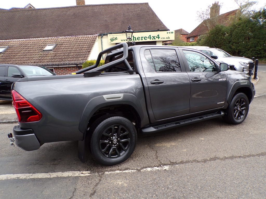 Toyota HILUX 2.8 D-4d Invincible X Pickup Double Cab GL71OJF Grey #3