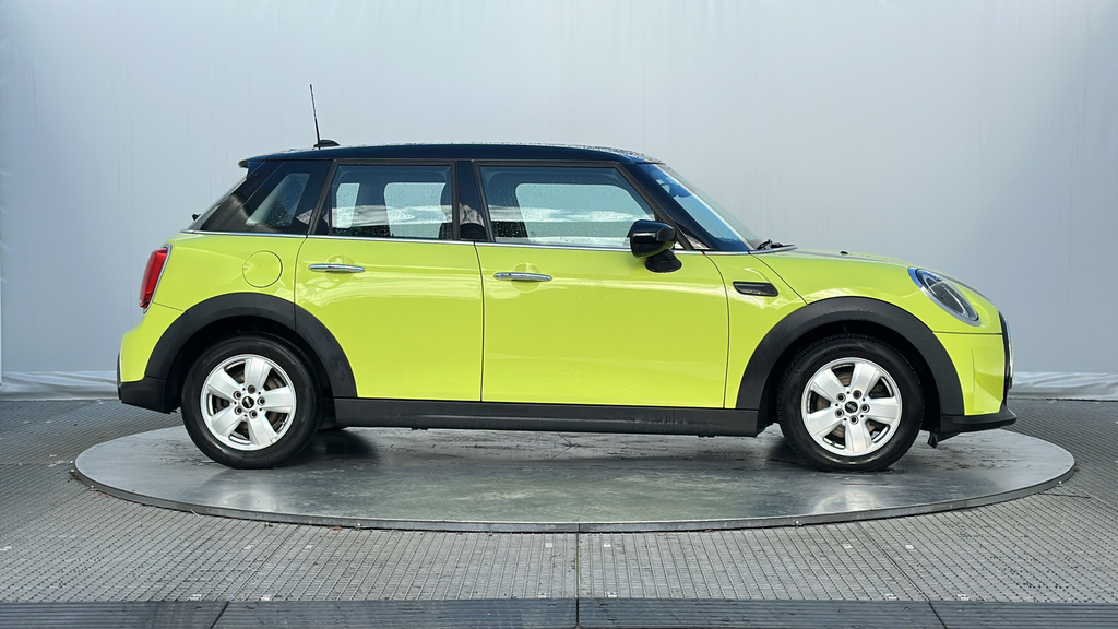 Mini Hatch 1.5 Cooper Classic Hatchback Steptronic NL72LZM Yellow #5