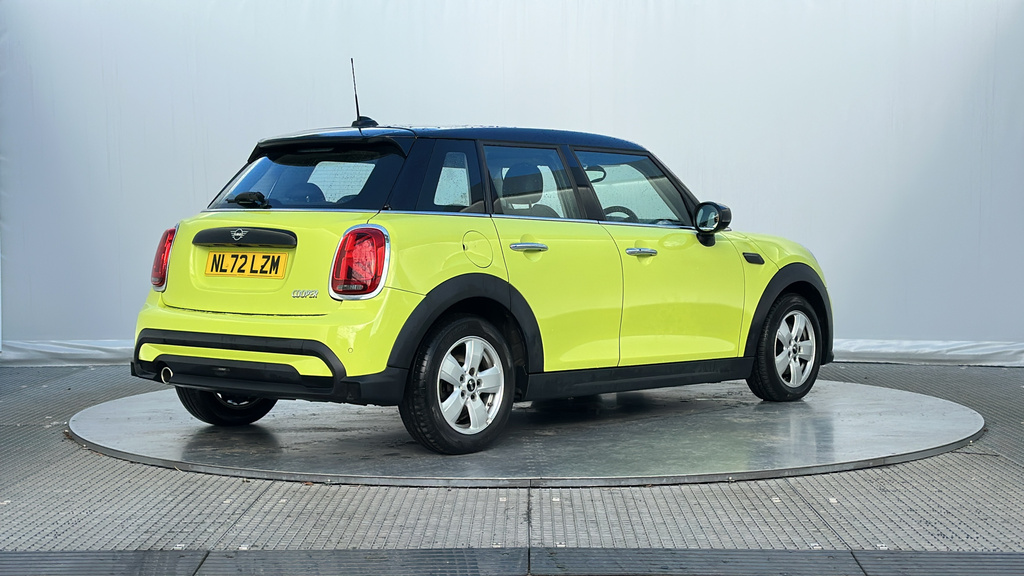 Mini Hatch 1.5 Cooper Classic Hatchback Steptronic NL72LZM Yellow #6