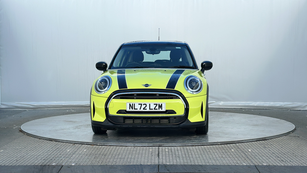 Mini Hatch 1.5 Cooper Classic Hatchback Steptronic NL72LZM Yellow #3