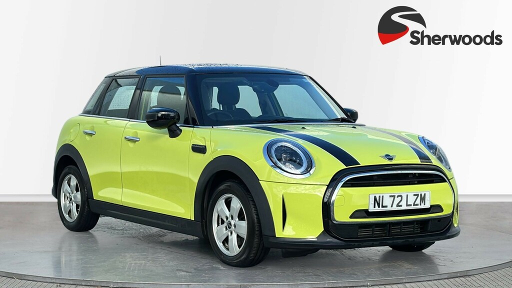 Mini Hatch 1.5 Cooper Classic Hatchback Steptronic Yellow