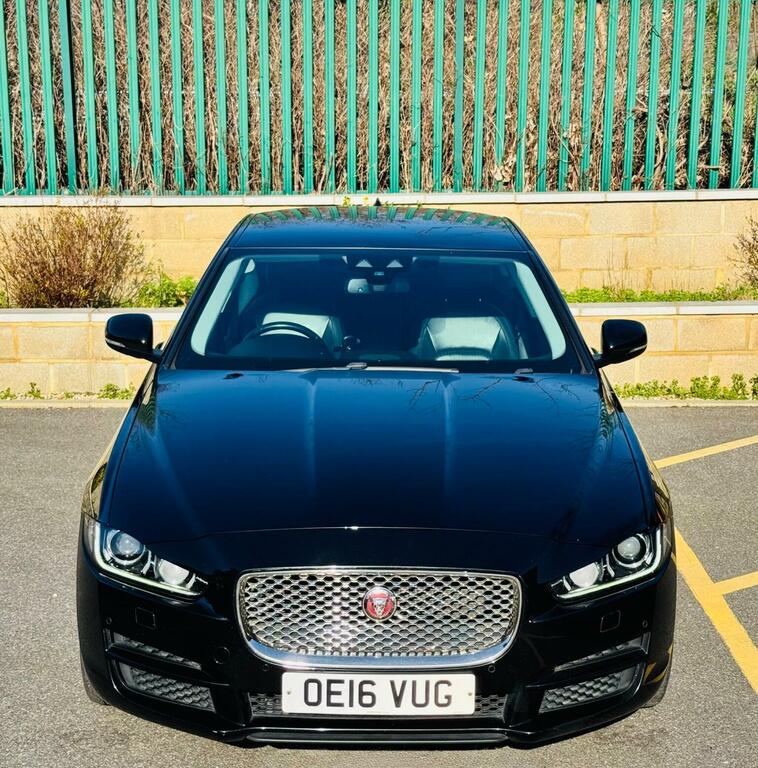 Jaguar XE 2.0D Portfolio Awd Euro 6 Ss OE16VUG Black #4