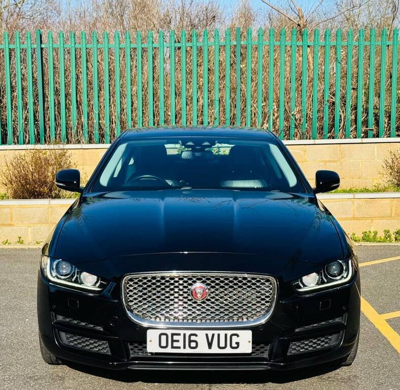 Jaguar XE 2.0D Portfolio Awd Euro 6 Ss OE16VUG Black #3
