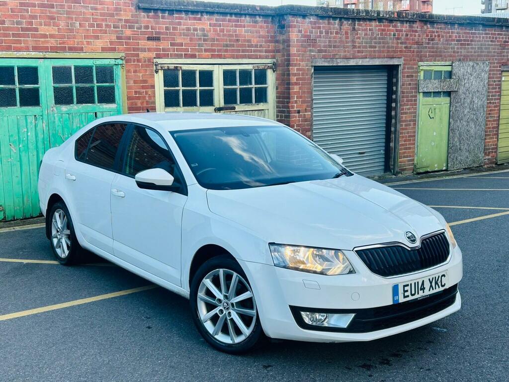 Skoda Octavia 1.4 Tsi Elegance Dsg Euro 5 Ss White #2