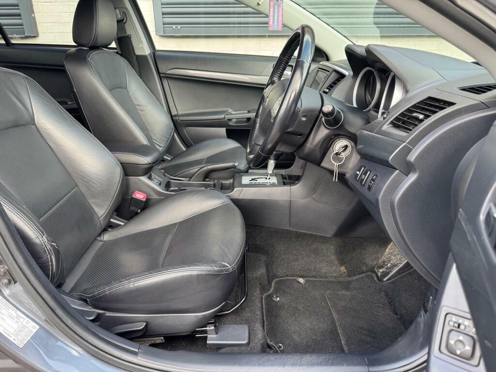 Mitsubishi Lancer 1.6 Equippe Saloon Grey #13