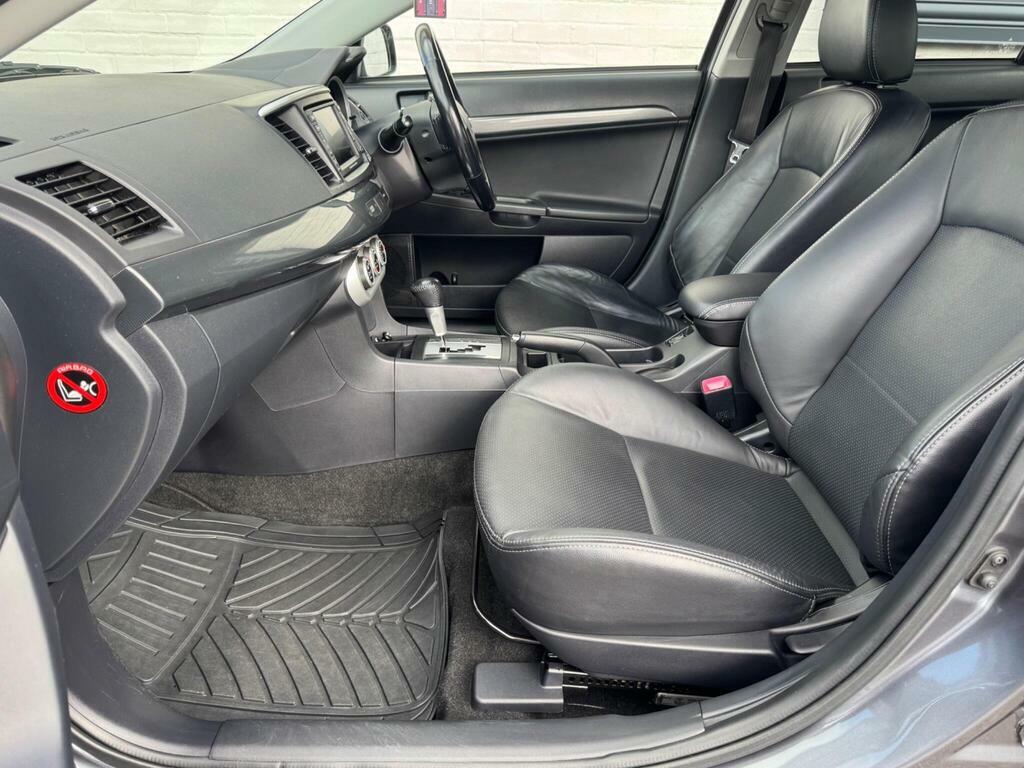 Mitsubishi Lancer 1.6 Equippe Saloon Grey #15