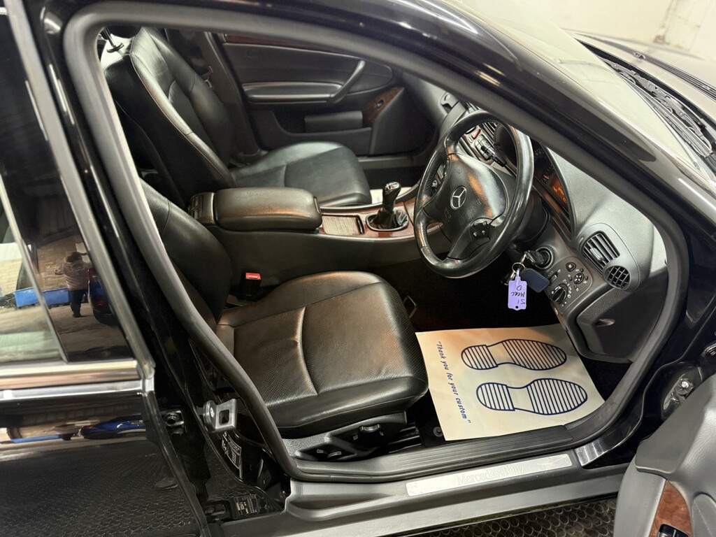 Mercedes-Benz C Class 1.8 C200 Kompressor Elegance Se Saloon Red #16