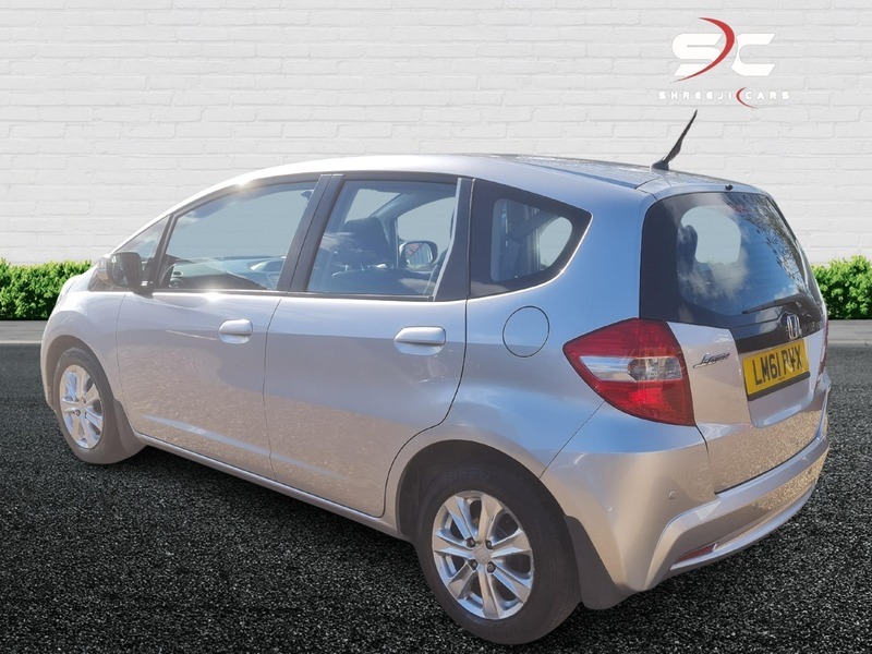 Honda Jazz I-vtec Es Silver #4