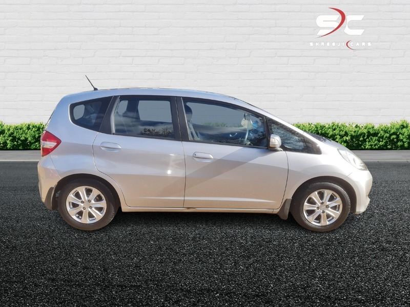 Honda Jazz I-vtec Es Silver #2