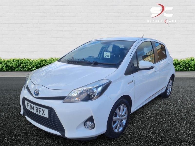 Toyota Yaris Vvt-i Icon Plus FJ14RFX White #6