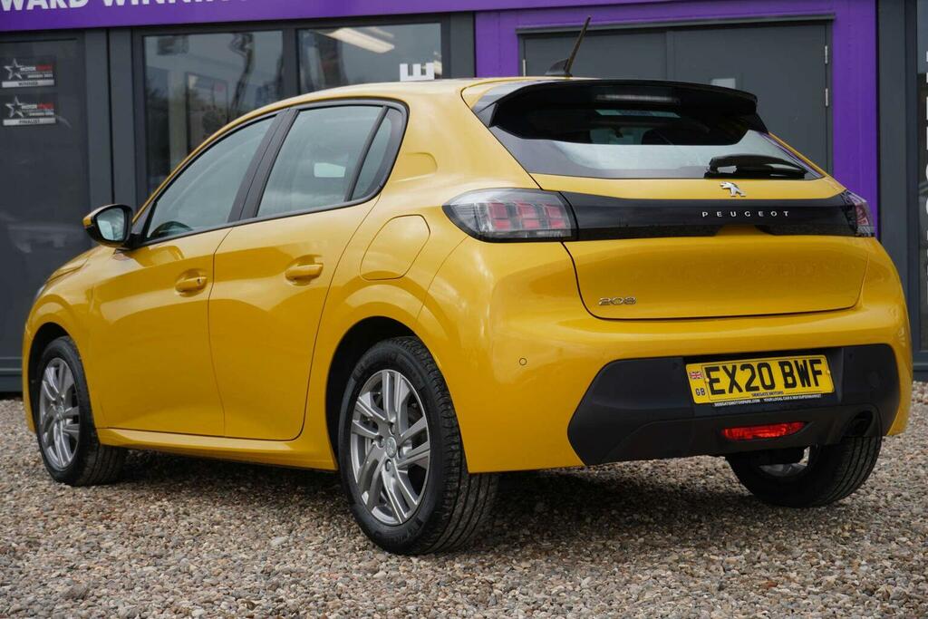 Peugeot 208 1.2 Puretech Active Euro 6 Ss Yellow