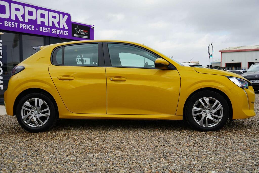 Peugeot 208 1.2 Puretech Active Euro 6 Ss EX20BWF Yellow #4