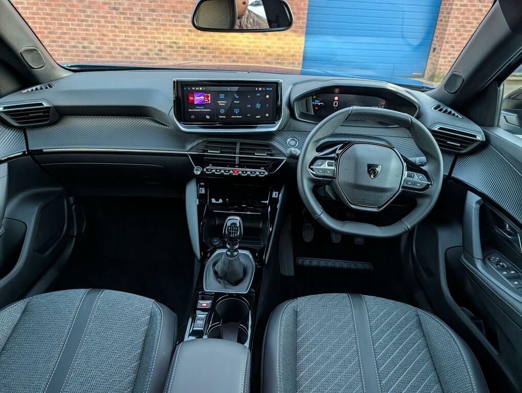 Peugeot 2008 1.2 Puretech Allure Euro 6 S S Blue #4