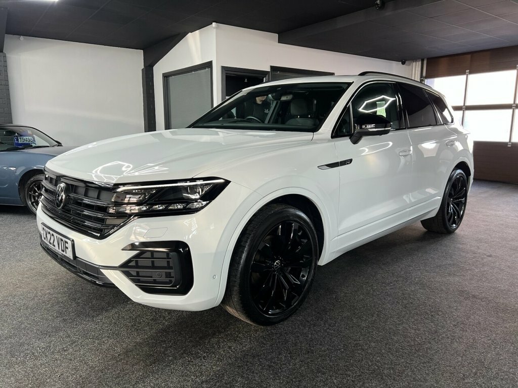 Volkswagen Touareg Suv CK22VDF White #3