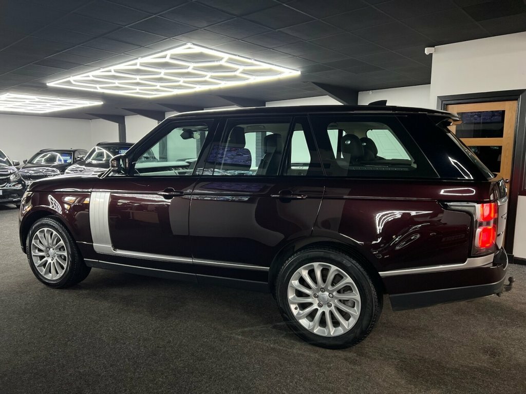 Land Rover Range Rover 2L Vogue MT68DYX Red #3