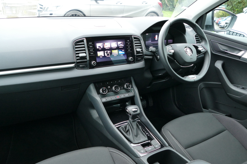 Skoda Karoq 2.0 Tdi Se Drive Dsg 116 Ps Silver #2