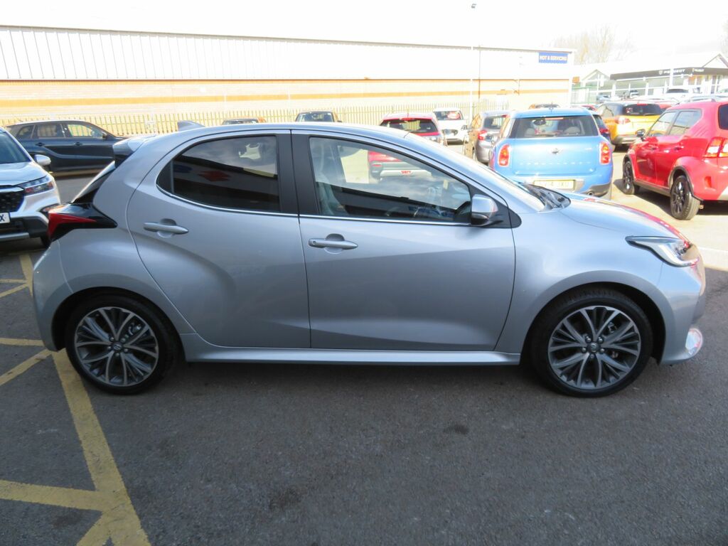 Toyota Yaris Yaris Hatchback NV73DHM Silver #5