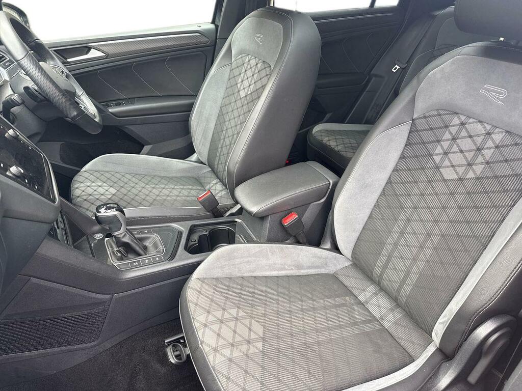 Volkswagen Tiguan 1.5 Tsi Black Edition Dsg Euro 6 Ss CP73UKK Black #3