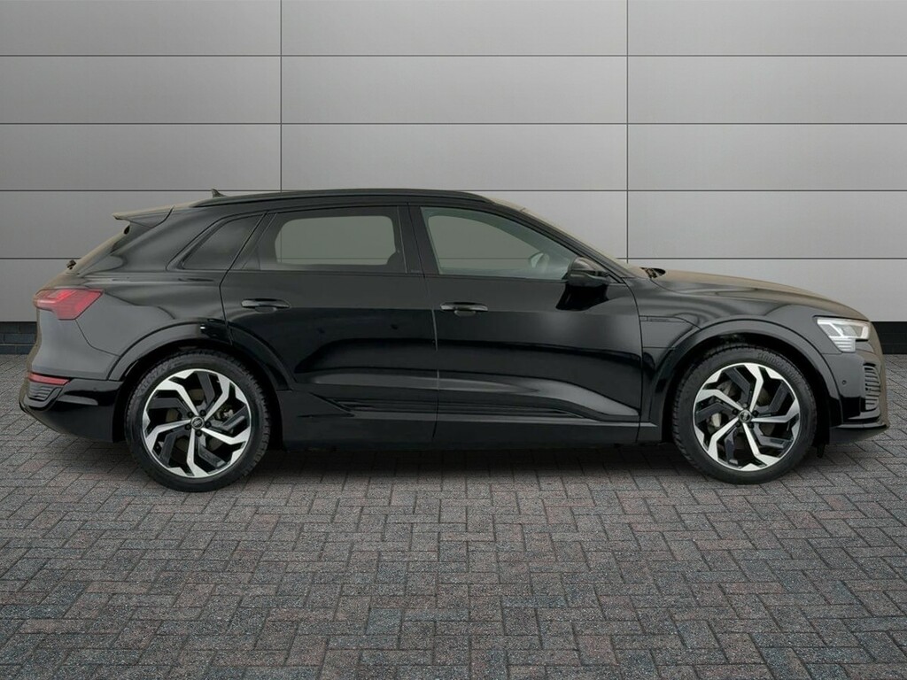 Audi Q8 e tron 55 Black Edition Quattro 114Kwh 11Kw Cha CP24PXA Black #5
