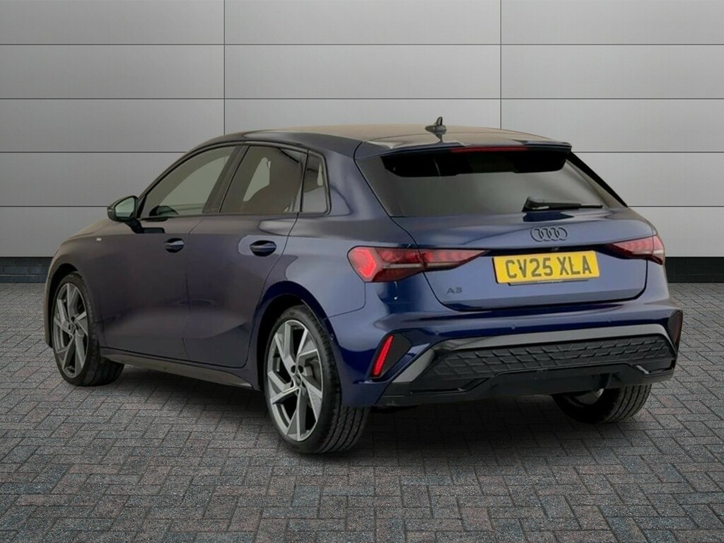 Audi A3 1.5 Tfsi 35 Black Edition Sportback S Tronic Euro CV25XLA Blue #2