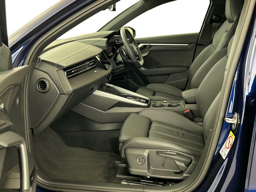 Audi A3 1.5 Tfsi 35 Black Edition Sportback S Tronic Euro CV25XLA Blue #3