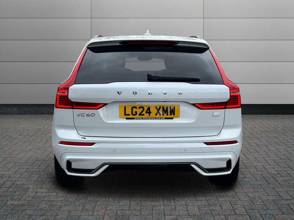 Volvo XC60 2.0H T8 Recharge 18.8Kwh Ultimate Dark Suv Pet LG24XMW White #6
