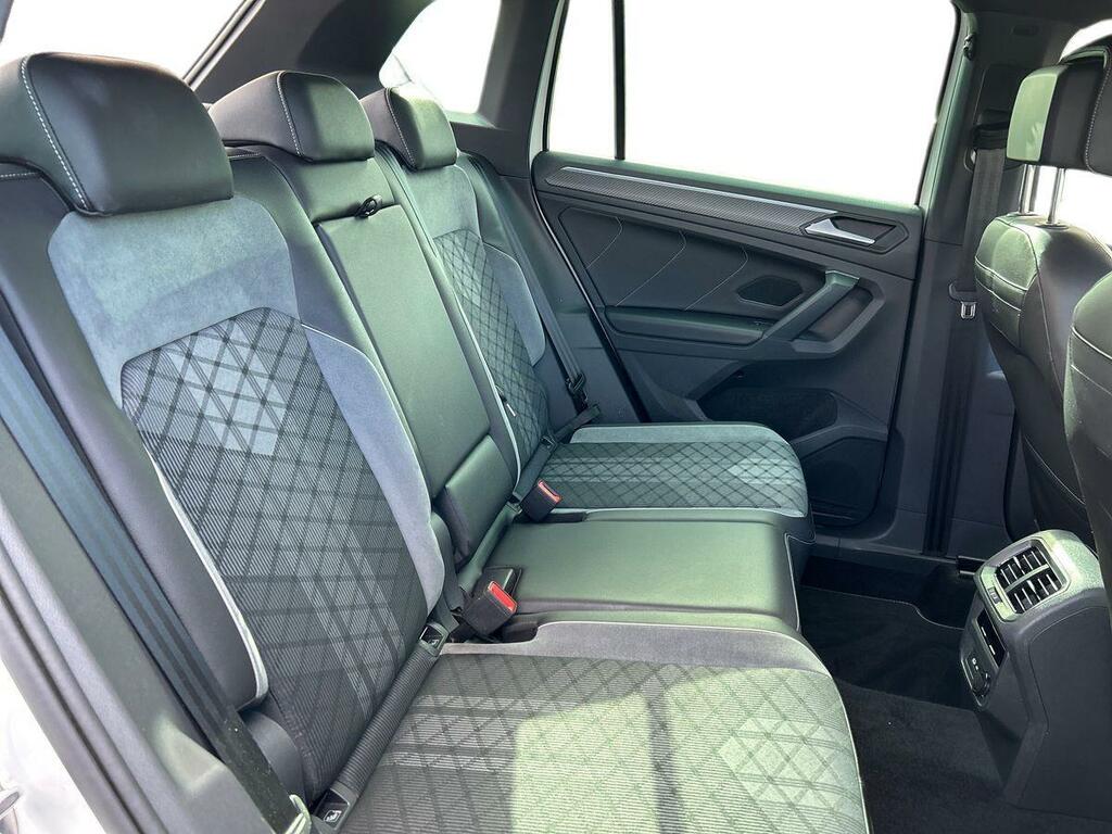 Volkswagen Tiguan 1.5 Tsi R-line Dsg Euro 6 Ss CF22EFZ White #4