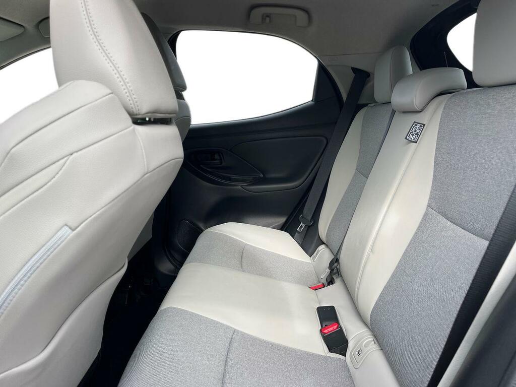 Toyota Yaris 1.5 Vvt-h Excel Hatchback Hybrid E-cvt CF23MBU Black #4