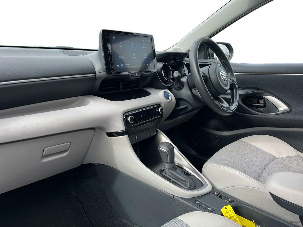 Toyota Yaris 1.5 Vvt-h Excel Hatchback Hybrid E-cvt CF23MBU Black #3