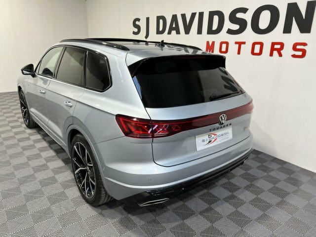 Volkswagen Touareg 2024 3.0 Tdi V6 Black Edition Suv Tiptr HN24TGZ Black #3