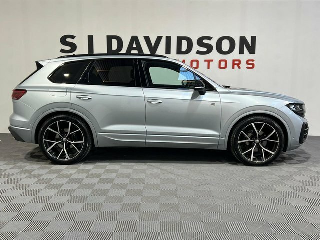 Volkswagen Touareg 2024 3.0 Tdi V6 Black Edition Suv Tiptr HN24TGZ Black #2