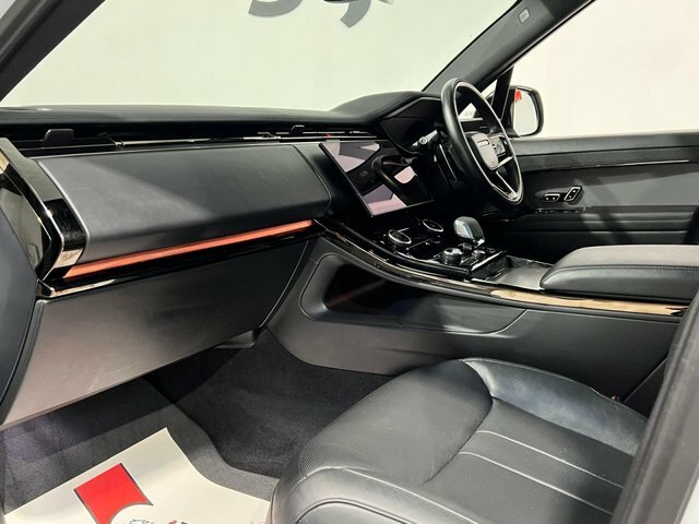 Land Rover Range Rover Sport 2023 3.0 D300 Mhev Dynamic Se Suv VIB570 Black #4