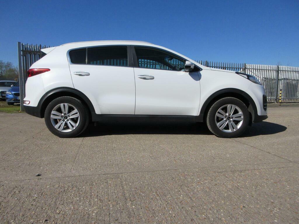 Kia Sportage 1.6 Gdi 2 Euro 6 S S OE17WTV White #4
