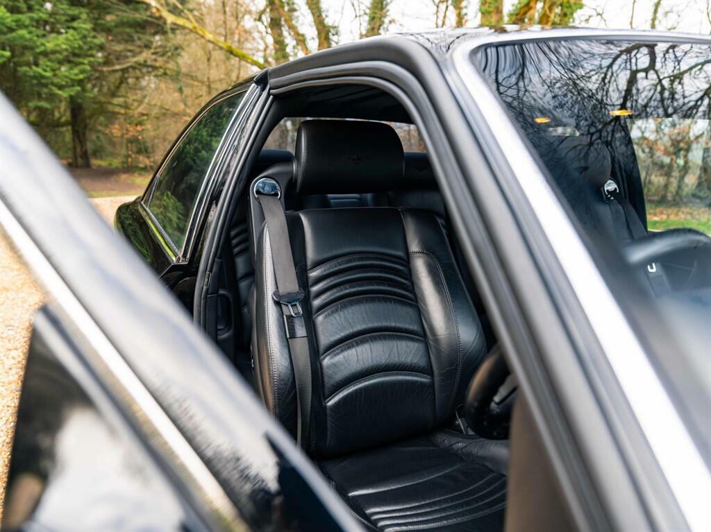 Bentley Continental 6.8 Le Mans Series Black #17