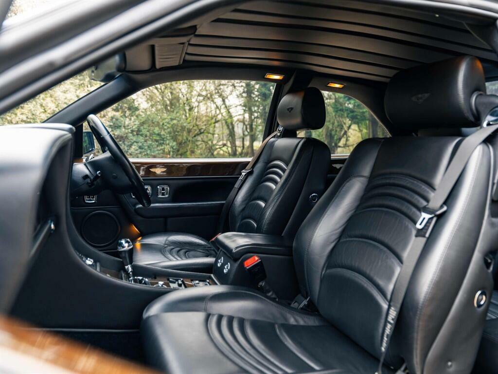 Bentley Continental 6.8 Le Mans Series Black #19