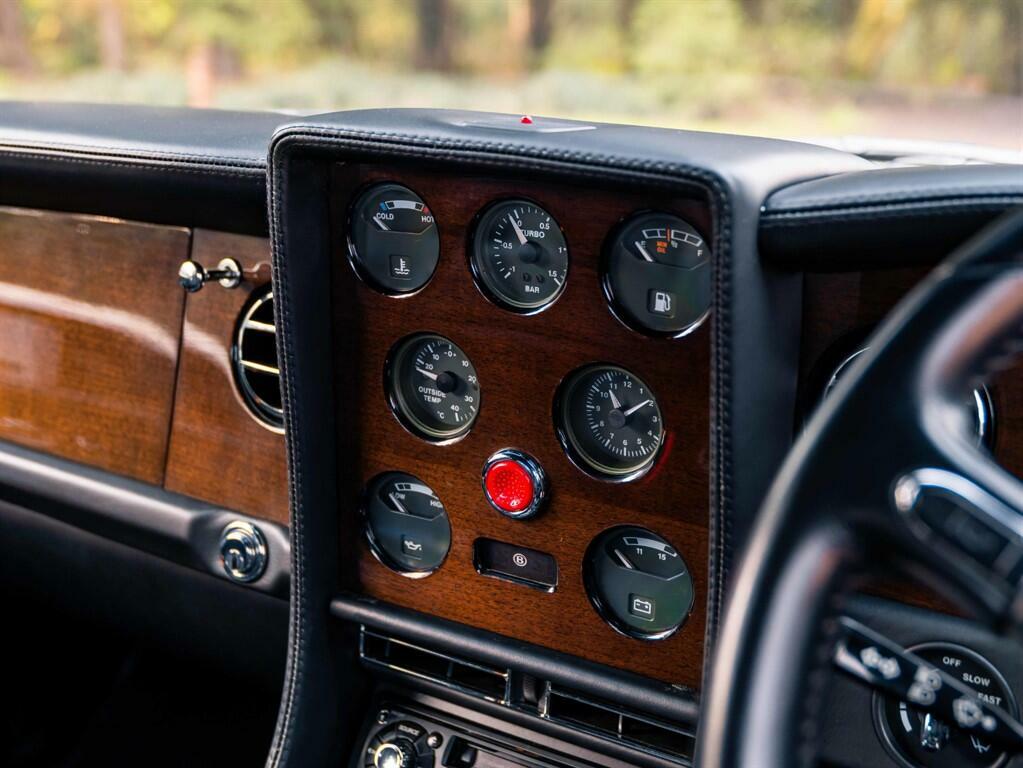 Bentley Continental 6.8 Le Mans Series Black #29