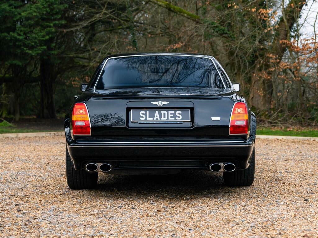 Bentley Continental 6.8 Le Mans Series Black #9