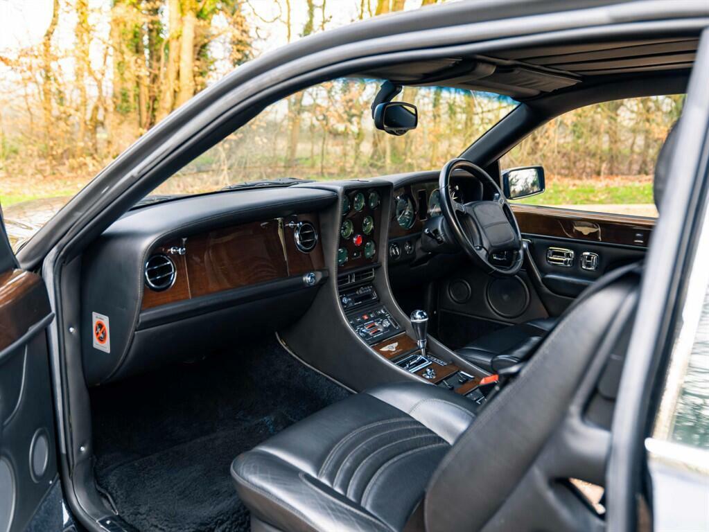 Bentley Continental 6.8 Le Mans Series Black #25