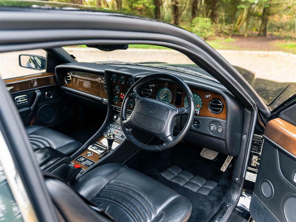Bentley Continental 6.8 Le Mans Series Black #22
