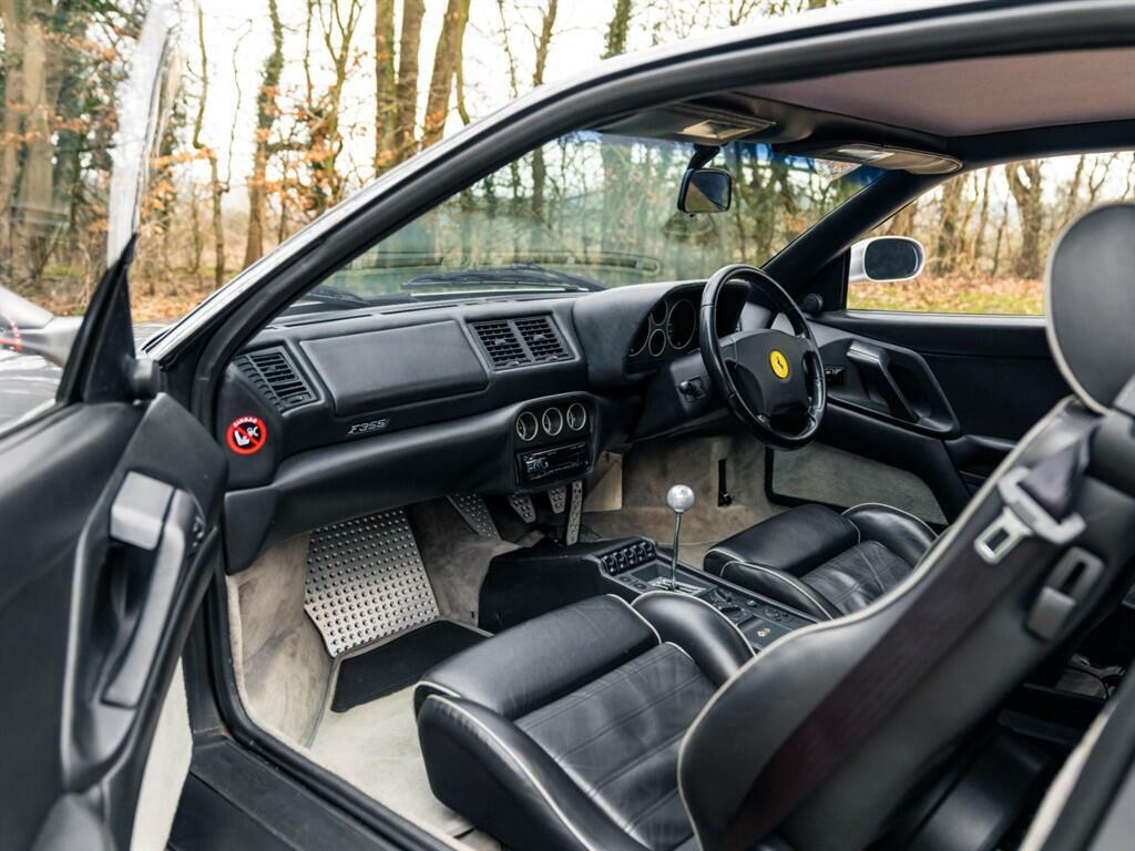 Ferrari F355 Unspecified Red #18