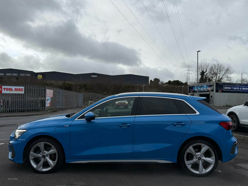 Audi A3 40 Tfsi E S Line S Tronic FG71NNP Blue #5