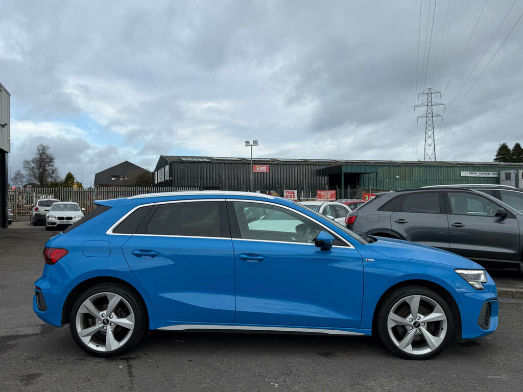 Audi A3 40 Tfsi E S Line S Tronic FG71NNP Blue #4