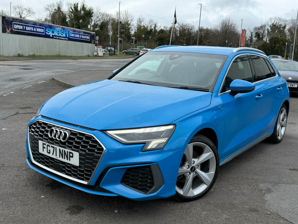 Audi A3 40 Tfsi E S Line S Tronic FG71NNP Blue #2