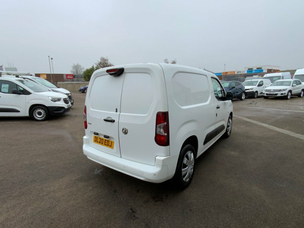Vauxhall Combo 1.5L Sportive DL20EDJ White #5