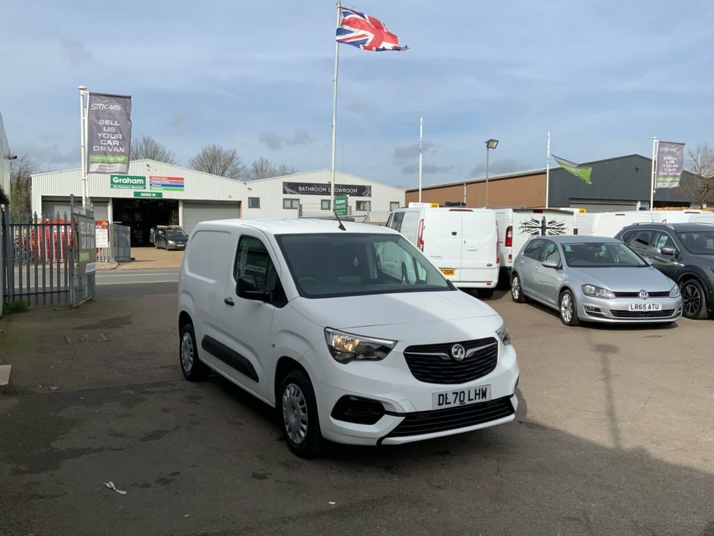 Vauxhall Combo 1.6L Sportive White #6