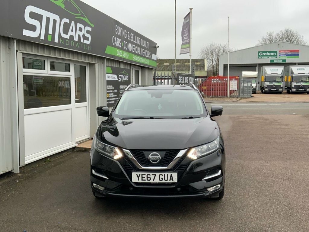 Nissan Qashqai 1.2L N-connecta YE67GUA Black #2