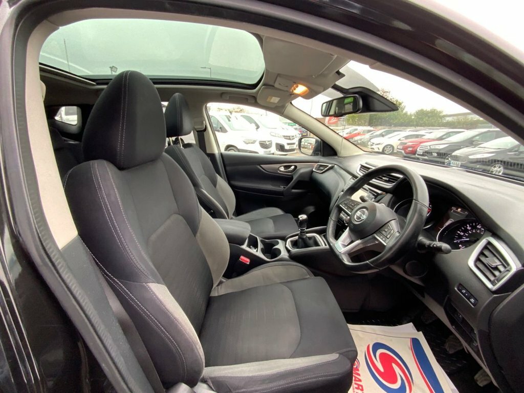 Nissan Qashqai 1.2L N-connecta YE67GUA Black #5